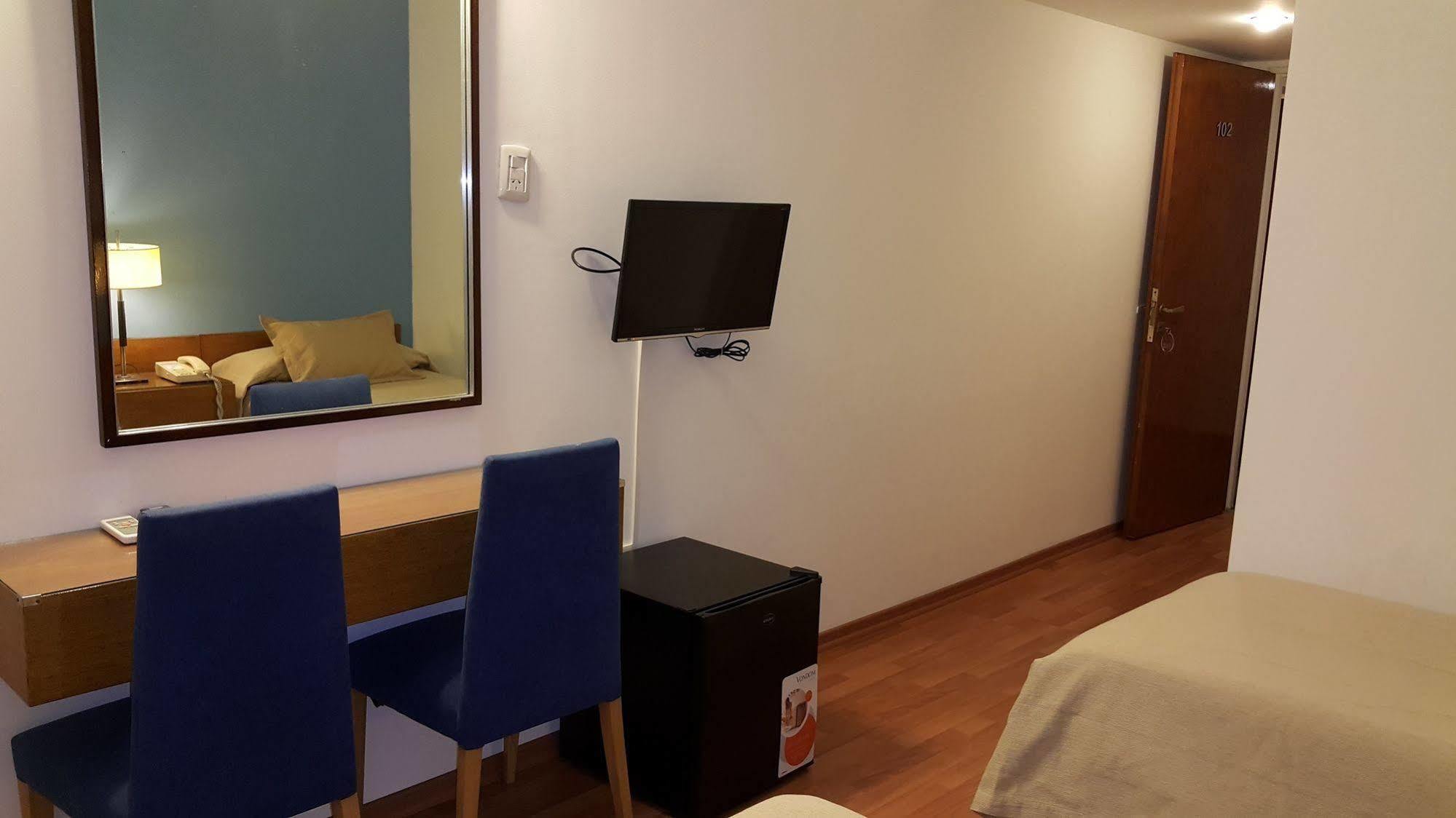 Hotel Avenida Buenos Aires Luaran gambar