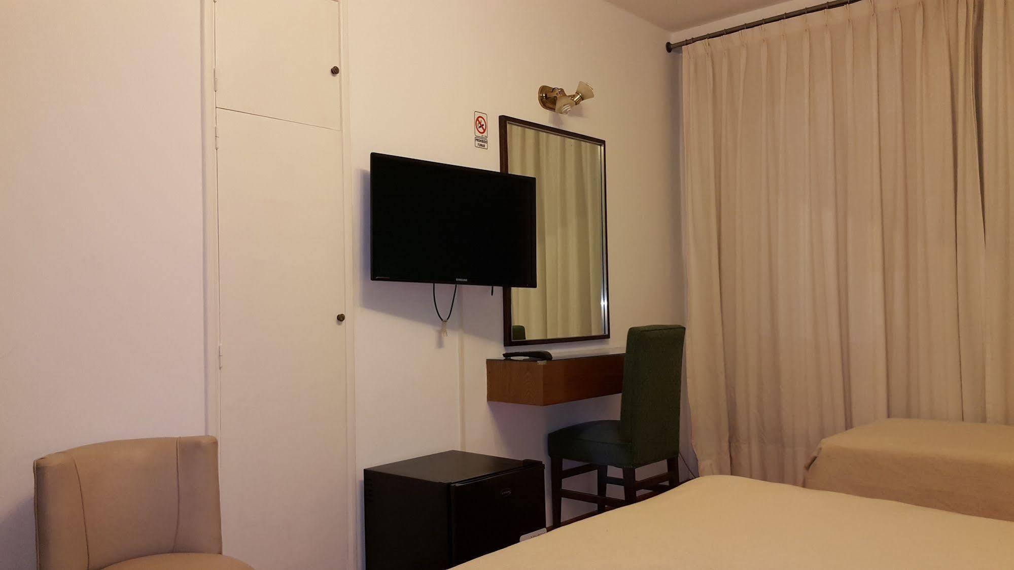 Hotel Avenida Buenos Aires Luaran gambar